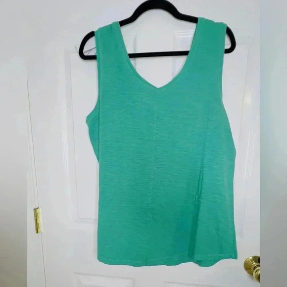 ⭐️ NWT Lane Bryant Scoop Neck Tank, Size 14/16, Emerald - Picture 6 of 7
